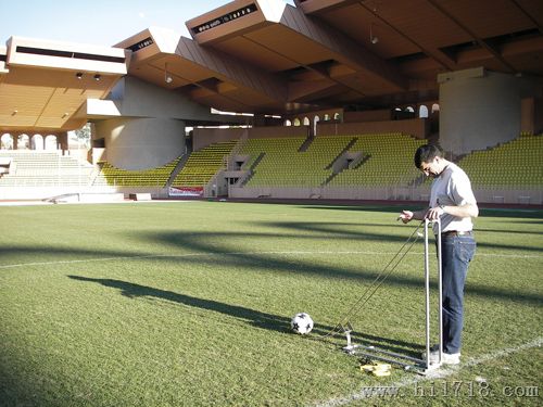 足球场平整度检测仪器足球滚动坡道