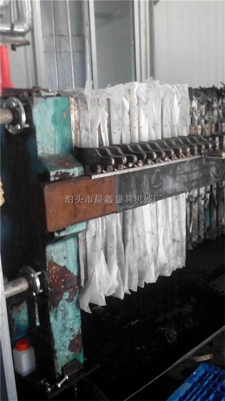 铸铁压滤机滤板铸造厂家，晨鑫过滤设备配件生产厂家