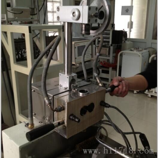 厚天实验室微密炼机转矩流变仪是研究材料的流动 塑化 热 剪切稳定性的理想设备